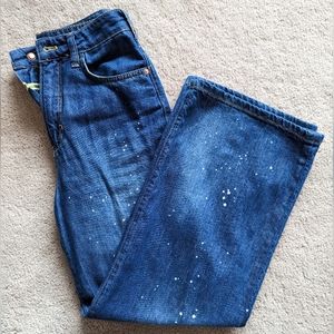 Anthropologie Pilcro The Annie wide leg jeans. Med blue w/ paint splatter, 25P